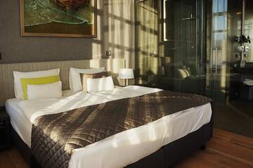 Фото номера Люкс Отель Fabryka Wełny Hotel &amp; Spa г. Пабьянице 6