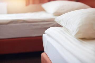 Фото номера Двухместный номер с 2 отдельными кроватями Отель Hotel Włókniarz г. Пабьянице 17