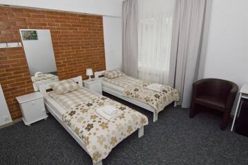 Фото номера Двухместный номер с 1 кроватью или 2 отдельными кроватями Отель RJ Hotel г. Пабьянице 7