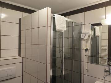 Фото номера Трехместный номер Отель RJ Hotel г. Пабьянице 5