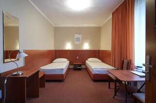 Фото Отель Hotel Włókniarz г. Пабьянице